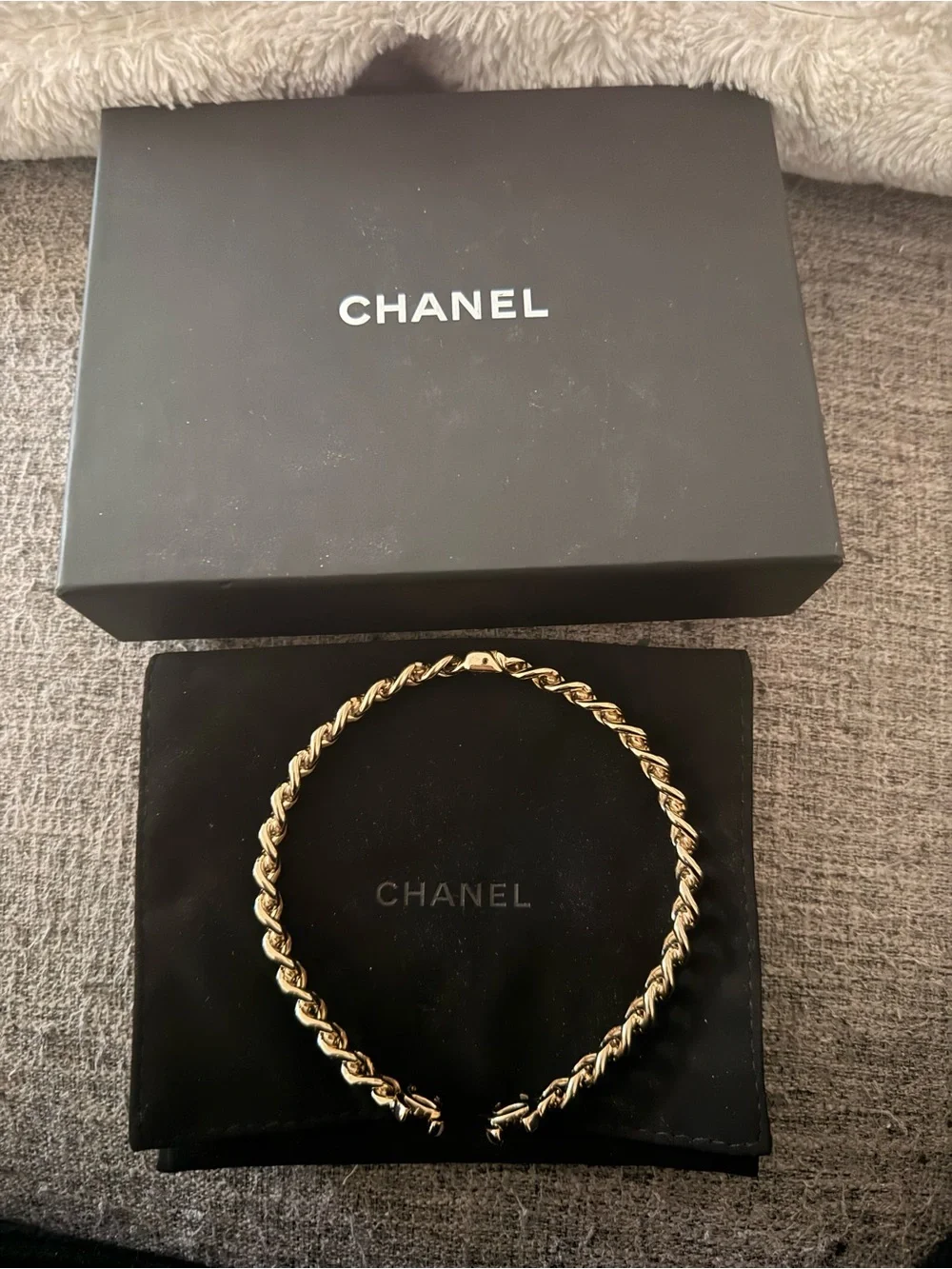 Metal CC Chain Link Choker Necklace in Gold